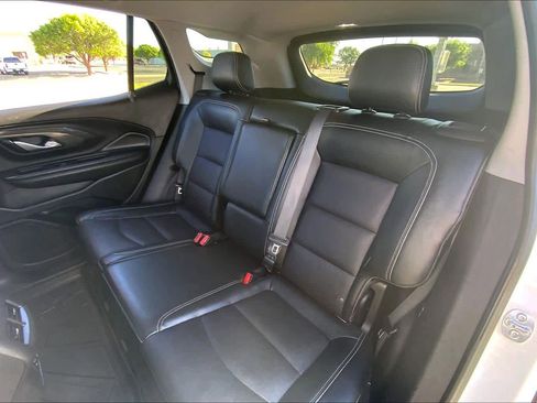 Used 2024 GMC Terrain SLT AWD/4WD image 21