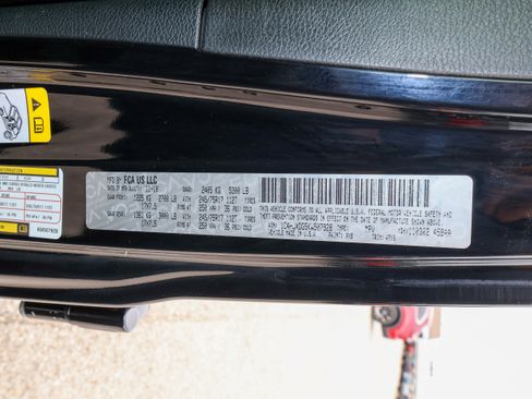Used 2019 Jeep Wrangler Unlimited Sport S AWD/4WD image 36