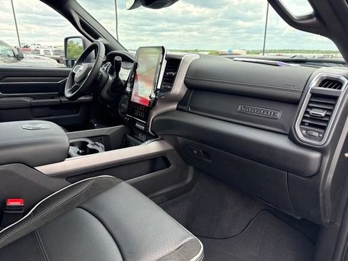 New 2026 RAM 3500 Laramie AWD/4WD image 13