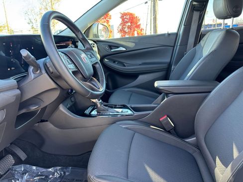 Used 2025 Buick Encore GX Preferred image 24