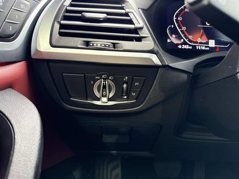 Used 2024 BMW X3 xDrive30i image 15