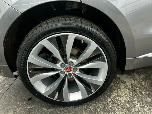 Used 2023 Jaguar F-PACE R-Dynamic S image 30