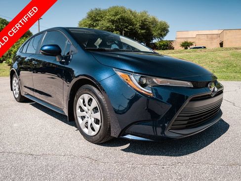 Certified 2025 Toyota Corolla LE FWD image 9