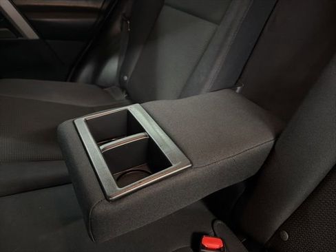 Used 2018 Toyota RAV4 XLE image 12