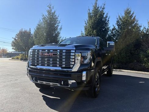 Certified 2024 GMC Sierra 2500 Denali w/ Denali Reserve Package image 1