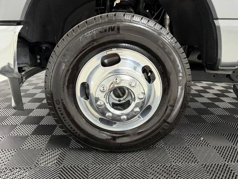 Used 2026 Ford F350 Lariat AWD/4WD image 10