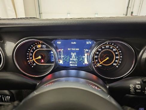 Used 2020 Jeep Wrangler Unlimited Sahara AWD/4WD image 20