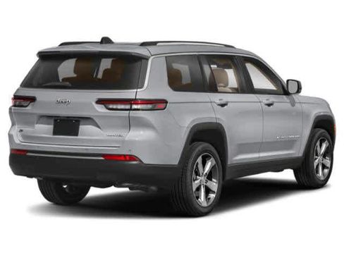 Used 2021 Jeep Grand Cherokee L Limited AWD/4WD image 2