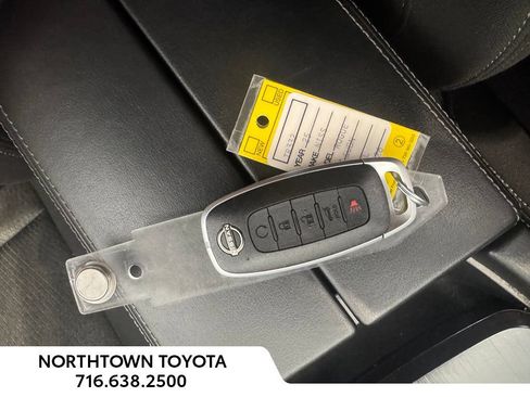 Used 2025 Nissan Rogue SV AWD/4WD image 20
