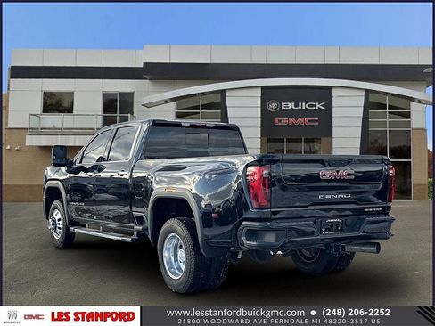 Used 2024 GMC Sierra 3500 Denali image 4