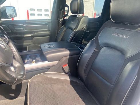 Used 2022 RAM 1500 Laramie AWD/4WD image 8