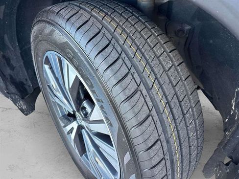 Used 2022 Nissan Rogue SV image 10