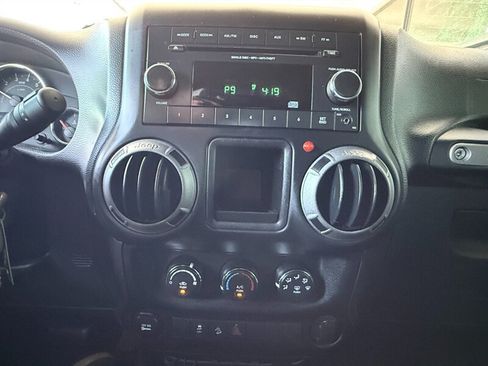 Used 2016 Jeep Wrangler Unlimited Sport AWD/4WD image 27
