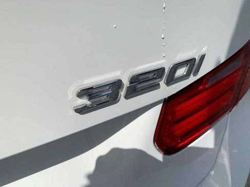 Used 2014 BMW 320i xDrive Sedan AWD/4WD image 29