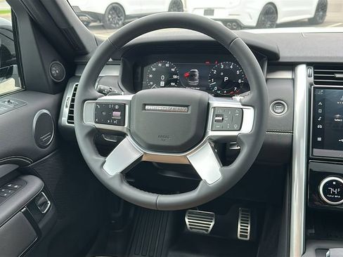 Certified 2025 Land Rover Discovery Dynamic SE AWD/4WD image 25