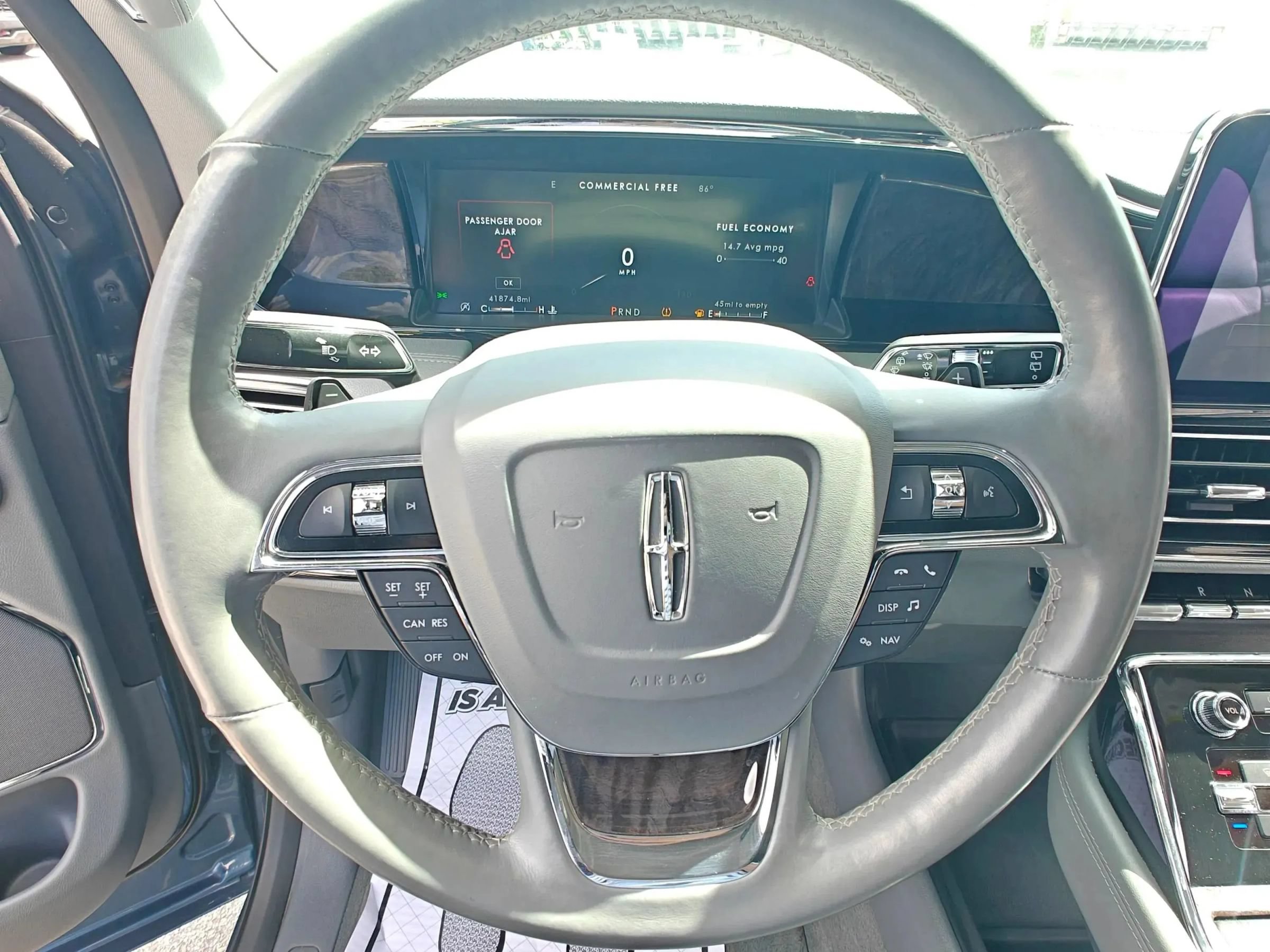 Used 2019 Lincoln Navigator Select RWD image 29