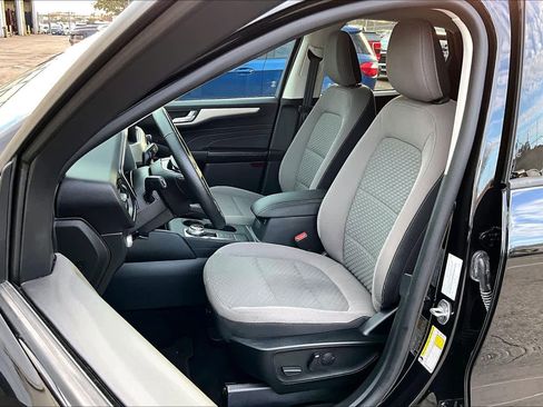 Used 2021 Ford Escape SE w/ SE Sport Appearance Package image 9