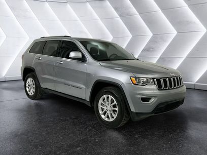 Used 2021 Jeep Grand Cherokee Laredo