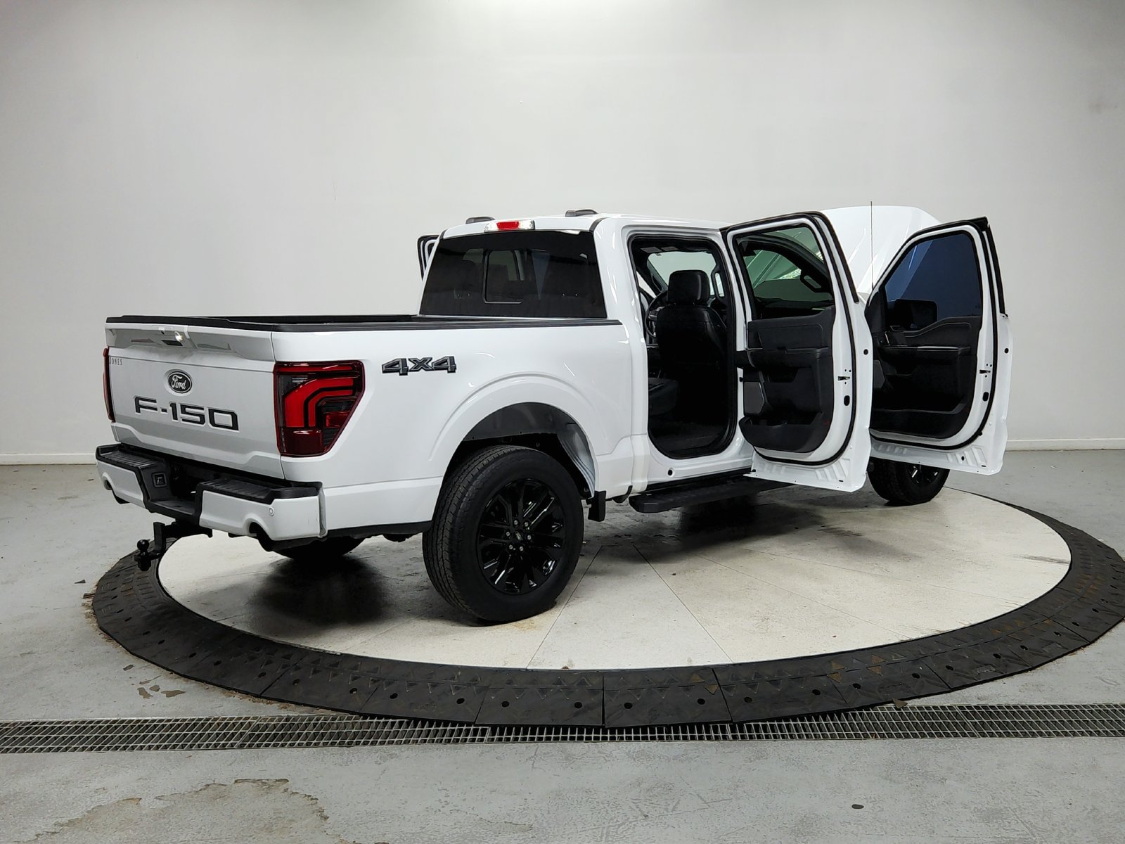 Used 2024 Ford F150 Lariat AWD/4WD image 16