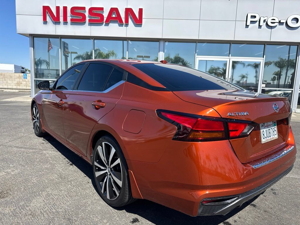 Used 2019 Nissan Altima 2.5 SR FWD image 2