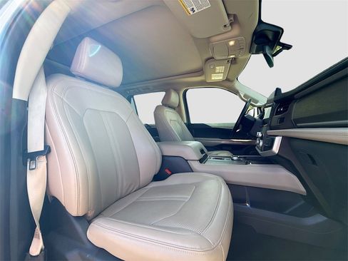 Used 2024 Ford Expedition Max Limited image 33