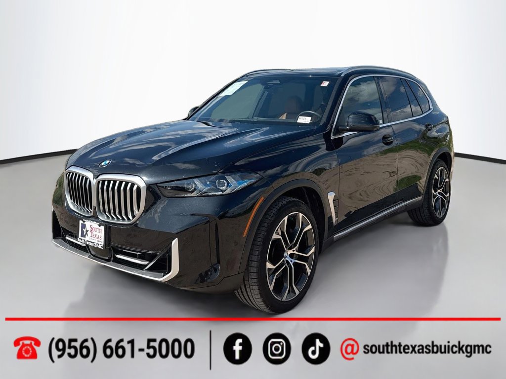 Used 2024 BMW X5 xDrive40i w/ Premium Package AWD/4WD image 3