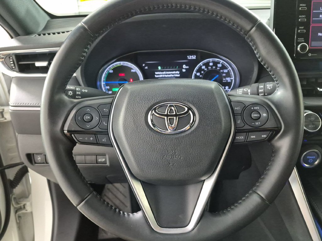 Used 2022 Toyota Venza XLE AWD/4WD image 13