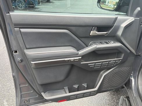 Used 2025 Toyota Tacoma TRD Sport RWD image 16