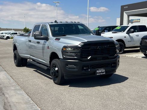New 2026 RAM 3500 Tradesman AWD/4WD image 9