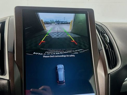 Used 2021 Ford Edge SEL image 13