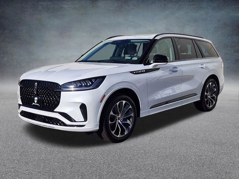New 2026 Lincoln Aviator AWD image 3