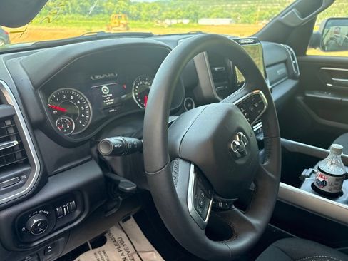 Used 2025 RAM 1500 Big Horn AWD/4WD image 12