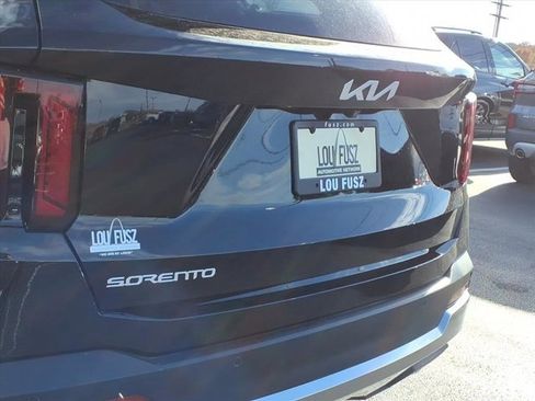 Used 2025 Kia Sorento EX w/ Panoramic Sunroof Package image 36