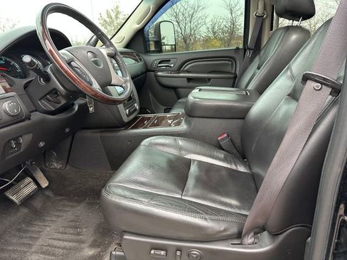 Used 2011 GMC Sierra 3500 Denali w/ Suspension Package, Off-Road image 13