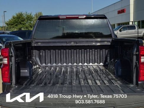 Used 2023 Chevrolet Silverado 1500 Custom AWD/4WD image 10