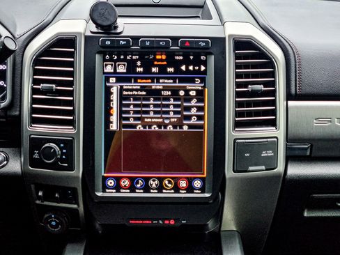 Used 2021 Ford F250 Platinum w/ FX4 Off-Road Package image 18