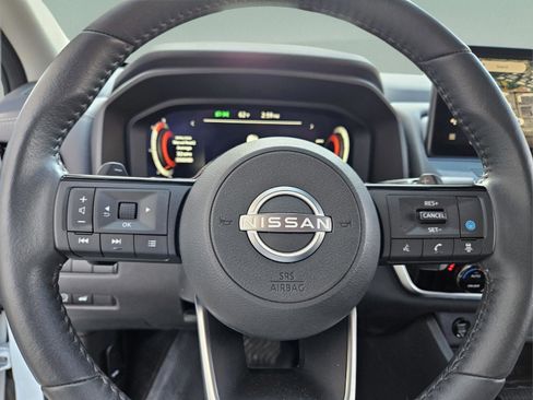 Used 2024 Nissan Rogue SL w/ SL Premium Package image 31