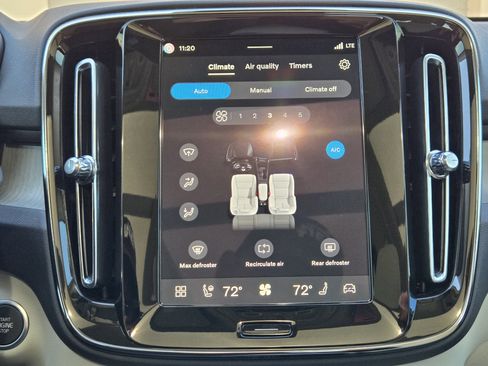 New 2026 Volvo XC40 B5 Plus w/ Protection Package Premier image 21