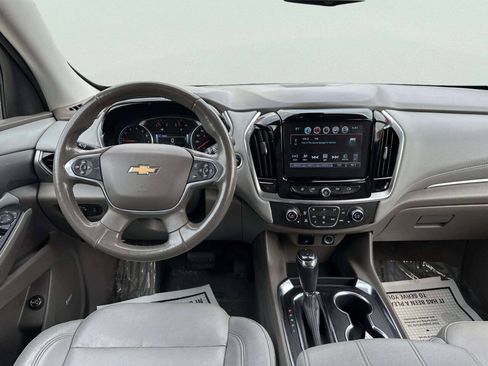 Used 2019 Chevrolet Traverse LT w/ LT Premium Package FWD image 19