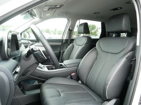 Certified 2025 Hyundai Palisade SEL AWD/4WD image 14