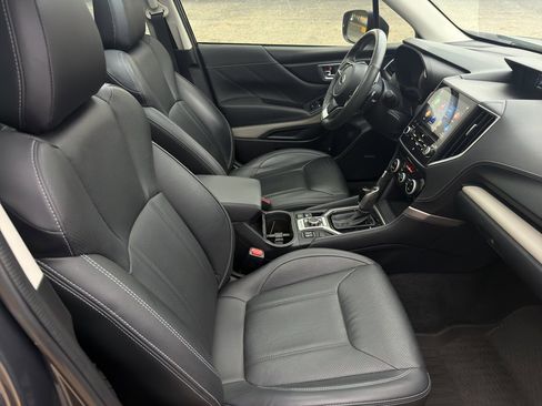 Used 2022 Subaru Forester Limited image 11