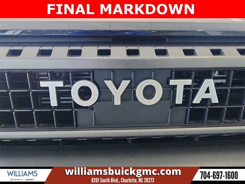 Used 2024 Toyota Land Cruiser image 30