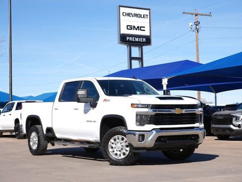 Used 2024 Chevrolet Silverado 2500 LT image 1