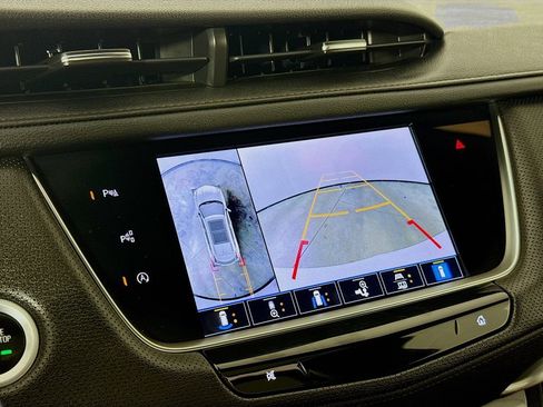 Used 2022 Cadillac XT5 Premium Luxury w/ Technology Package AWD/4WD image 15