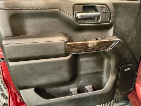 Used 2021 Chevrolet Silverado 1500 LT Trail Boss w/ Convenience Package II image 21