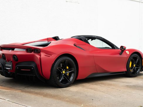 Used 2023 Ferrari SF90 Spider AWD/4WD image 4