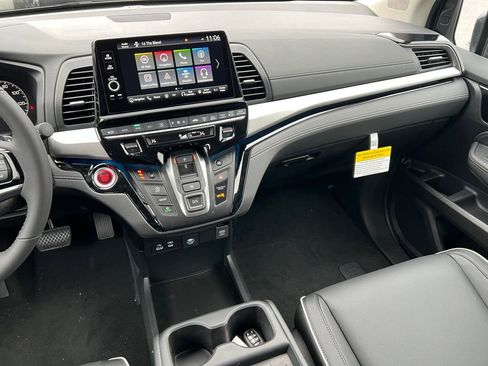 New 2026 Honda Odyssey Touring image 34