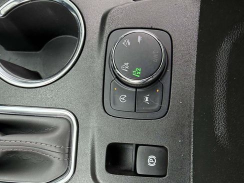 Certified 2023 Chevrolet Traverse Premier AWD/4WD image 22