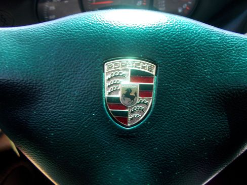 Used 2004 Porsche Boxster RWD image 27
