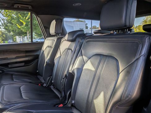 Used 2021 Ford Expedition Max Limited image 31